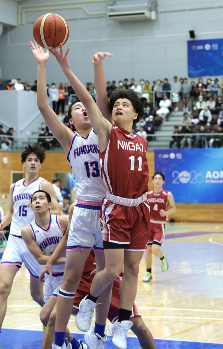 少年男子決勝の福岡－新潟（第2クオーター）